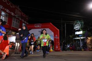 BIB: 370, 3000
                            <button type="button" onclick="openModal(26264929)" class="btn btn-primary btn-sm float-right btn-popup" data-toggle="modal" data-target=".modal-high-quality">
                        <i class="fas fa-shopping-cart"></i> Add to Cart
                    </button>
                                            <button type="button" onclick="isThisMe(26264929, true)" class="btn btn-success btn-sm float-right btn-popup btn-isme hidden" data-toggle="tooltip" data-placement="bottom" title="นี่คือรูปของคุณใช่ไหม คลิกที่นี่เพื่อเอาเข้าอัลบั้ม">
                        <i class="fas fa-plus"></i> Add to album
                    </button>
                    <button type="button" onclick="isThisMe(26264929, false)" class="btn btn-warning btn-sm float-right btn-popup btn-isnotme hidden">
                        <i class="fas fa-ban"></i> Remove from album
                    </button>